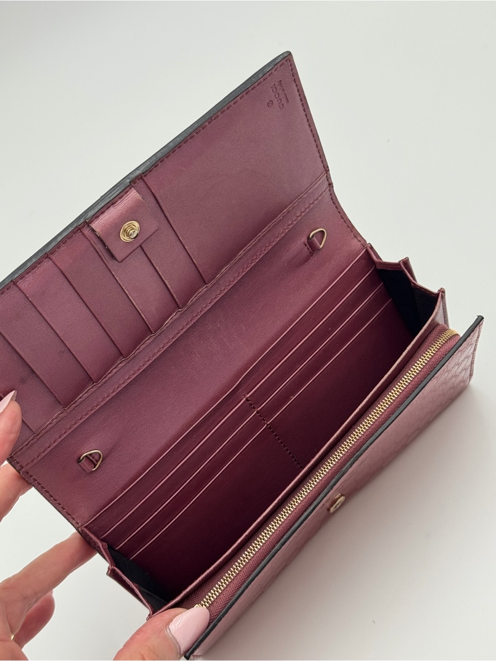 Authentic Gucci Pink Microguccissima Patent Leather Continental Bow Wallet - Picture 11 of 16